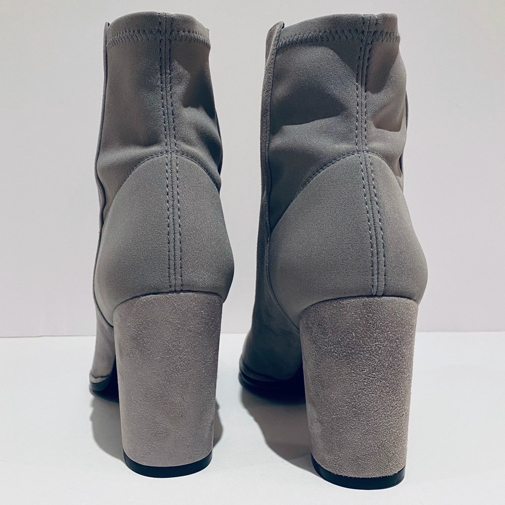 STUART WEITZMAN SUEDE LEATHER BOOTS. - Picture 6 of 9